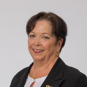 Mme Claudette Feron